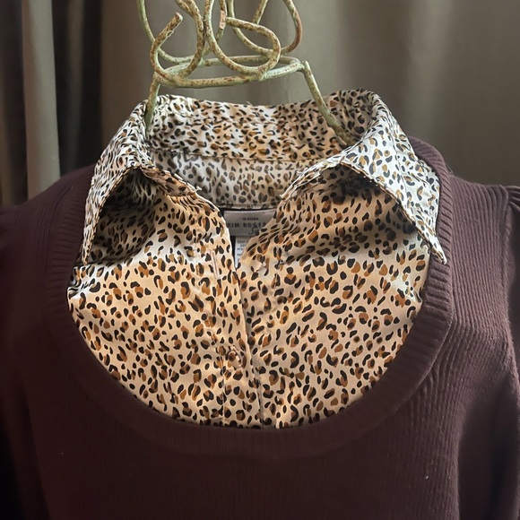 Lightweight brown sweater w/mock collar and cuffs in brown/tan/black pattern. - Picture 2 of 6